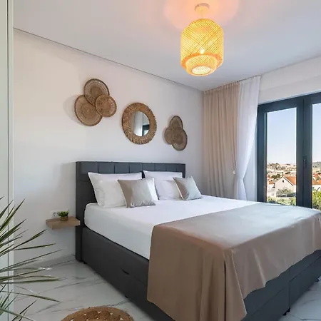 Tatil Evi Stunning In Lumbarda