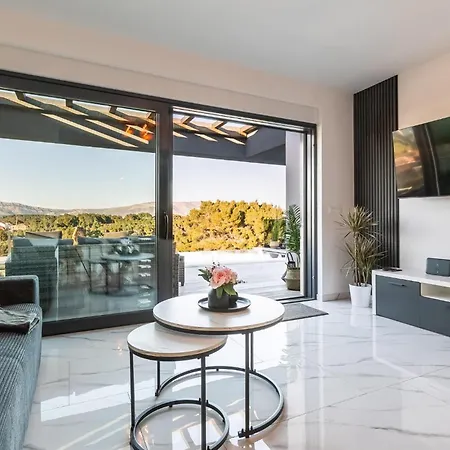 Beautiful In Holiday home *