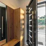 Luxurious In Lumbarda