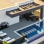 Luxurious In *