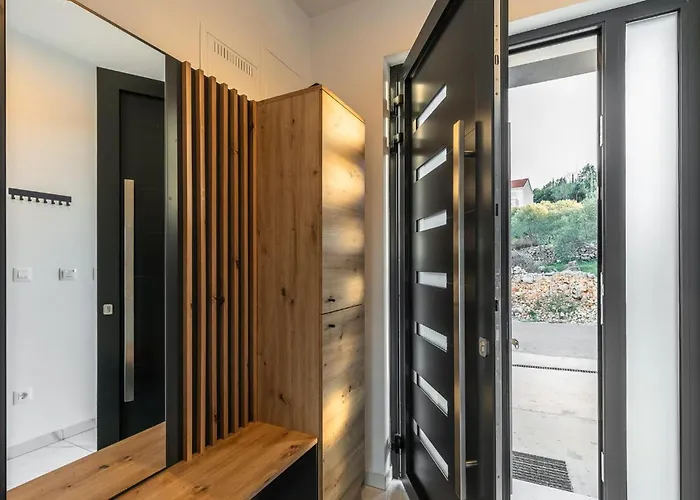 Beautiful In Lumbarda